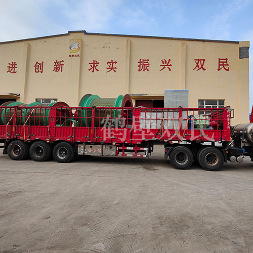 雙筒1.6米，單筒2米礦井提升機(jī)發(fā)貨。